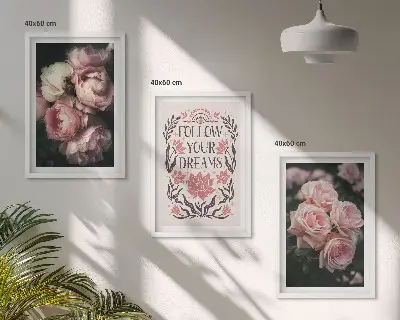 Kompozycja obrazów na ścianę vintage róże z napisem marzenia