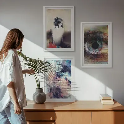 Zestaw 3 obrazów do salonu portret kobiety przedstawiający abstrakcyjne emocje