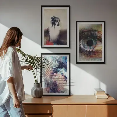 Zestaw 3 obrazów do salonu portret kobiety przedstawiający abstrakcyjne emocje
