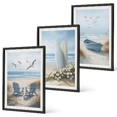 Kompozycja obrazów na ścianę plaża z deskami surfingowymi i ptakami