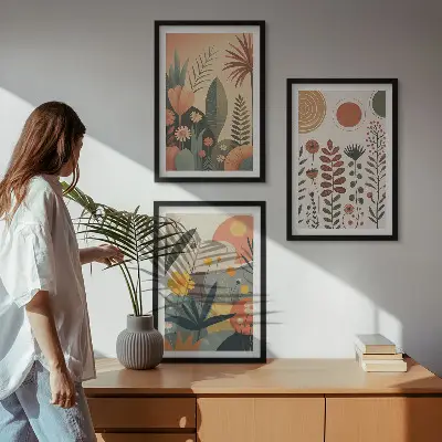 Kompozycja obrazów na ścianę z motywem roślin w stylu boho