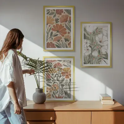 Zestaw 3 obrazów do salonu z kwiatowymi wzorami w kolorach pomarańczowym i zielonym