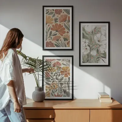 Zestaw 3 obrazów do salonu z kwiatowymi wzorami w kolorach pomarańczowym i zielonym