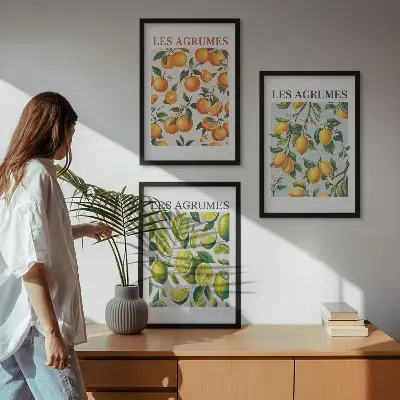 Zestaw 3 obrazów do salonu z motywem pastelowych cytrusów