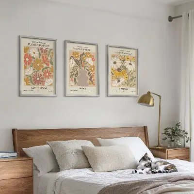 Zestaw obrazów do salonu z botanicznymi wzorami Amsterdam Paryż Londyn