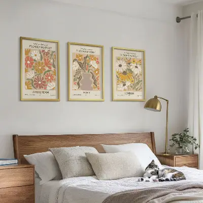 Zestaw obrazów do salonu z botanicznymi wzorami Amsterdam Paryż Londyn