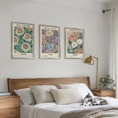 Zestaw obrazów do salonu postery z motywem kwiatowym przedstawiające Tokio, Paryż i Londyn