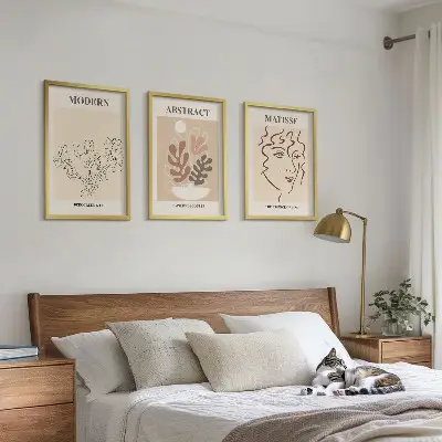 Zestaw 3 obrazów do salonu z motywem nowoczesnych roślinnych linii