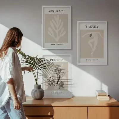 Zestaw obrazów do salonu z roślinnymi wzorami w kolorach beżu i brązu