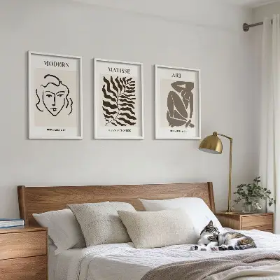 Kompozycja obrazów na ścianę stylowe grafiki z liniami przedstawiającymi postacie