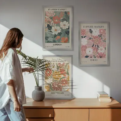 Kompozycja obrazów na ścianę z motywem kwiatowych wzorów w stylu Londyn Tokio Amsterdam
