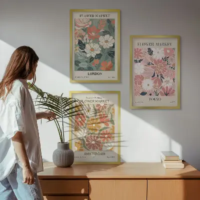 Kompozycja obrazów na ścianę z motywem kwiatowych wzorów w stylu Londyn Tokio Amsterdam