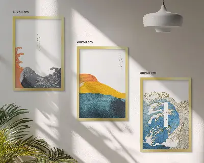 Kompozycja obrazów na ścianę z grafiką w japońskim stylu