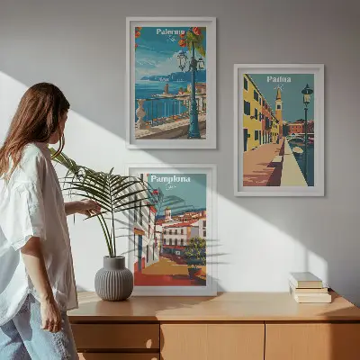 Kompozycja obrazów na ścianę ilustracje z miastami w stylu retro