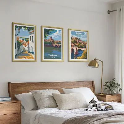 Zestaw 3 obrazów do salonu grafiki miast w stylu retro