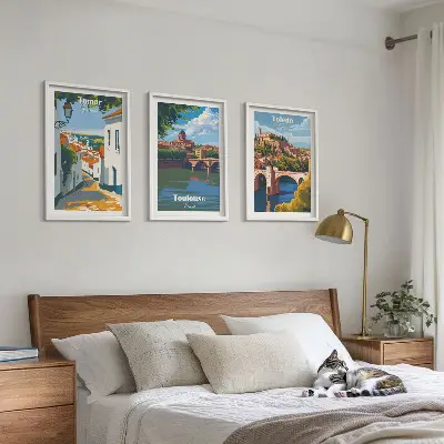 Zestaw 3 obrazów do salonu grafiki miast w stylu retro