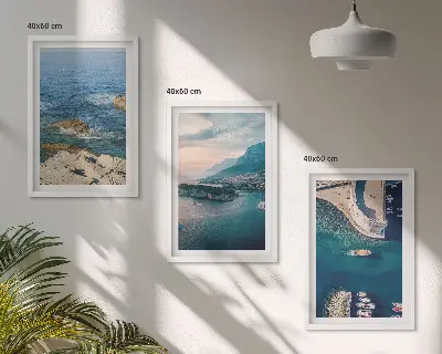 Zestaw obrazów do salonu z widokiem na morskie klify i porty