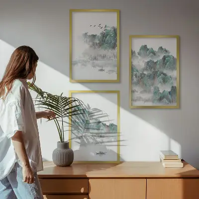 Zestaw 3 obrazów do salonu z górami, chmurami, ptakami i łodzią w stylu japandi