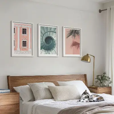 Zestaw obrazów do salonu architektura w pastelowych odcieniach