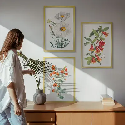 Kompozycja obrazów na ścianę kwiatowe motywy w stylu retro
