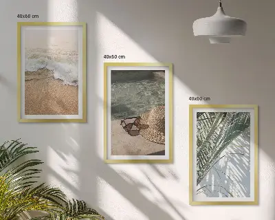 Kompozycja obrazów na ścianę woda, plaża, kapelusz i okulary