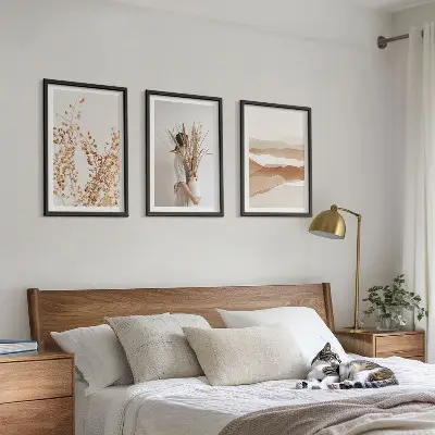 Kompozycja obrazów na ścianę z roślinnymi motywami w stylu rustykalnym boho