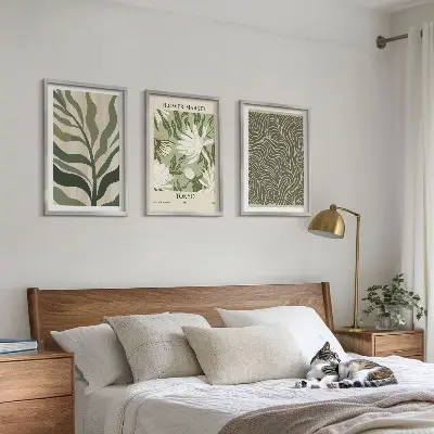 Zestaw obrazów do salonu z roślinnymi wzorami w stylu boho