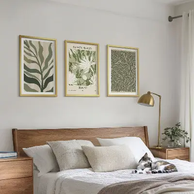 Zestaw obrazów do salonu z roślinnymi wzorami w stylu boho