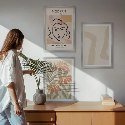 Nowoczesne abstrakcje z kobietą zestaw 3 obrazów do salonu
