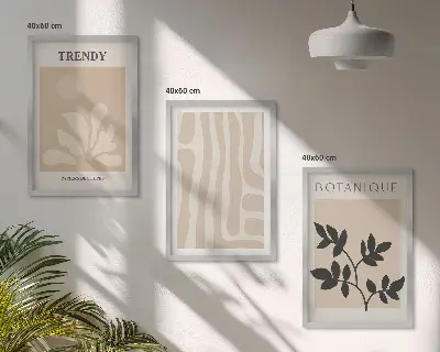 Kompozycja obrazów na ścianę w stylowe roślinne wzory w kolorze beżowym i czarnym