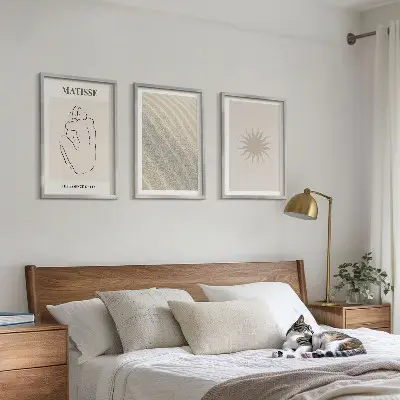 Zestaw obrazów do salonu minimalistyczne linie z motywem piasku i słońca