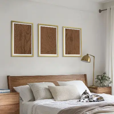 Zestaw 3 obrazów do salonu z motywem minimalistycznej tekstury kory drzewa