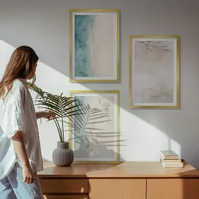 Zestaw 3 obrazów do salonu z akwarelowymi subtelnymi teksturami