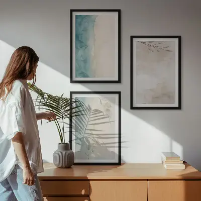 Zestaw 3 obrazów do salonu z akwarelowymi subtelnymi teksturami