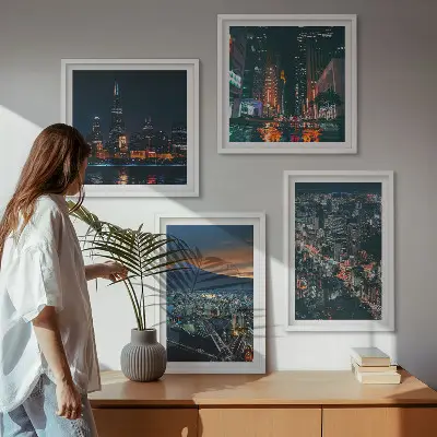 Górski widok miasta w nocy zestaw 4 obrazów w ramie