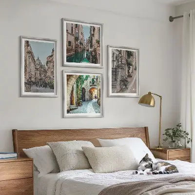 Zestaw 4 obrazów w ramie weneckie uliczki z motywem wody i architektury