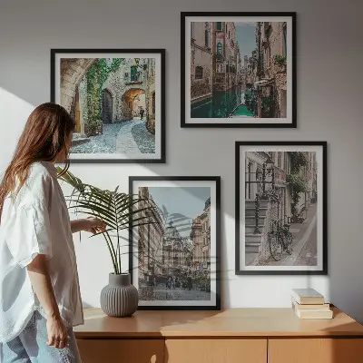 Zestaw 4 obrazów w ramie weneckie uliczki z motywem wody i architektury