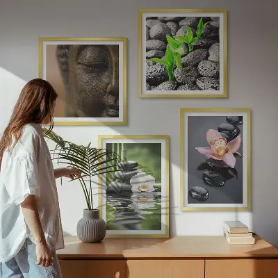 Zestaw 4 obrazów w ramie spokojna kompozycja w stylu zen z kwiatami i Buddą