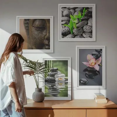 Zestaw 4 obrazów w ramie spokojna kompozycja w stylu zen z kwiatami i Buddą
