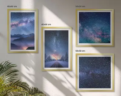 Zestaw 4 obrazów w ramie przedstawiające nocne niebo, góry oraz kosmos w zimowej scenerii
