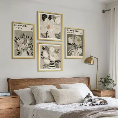 Zestaw 4 obrazów w ramie kwiatowe motywy w stylu retro z różnych miast