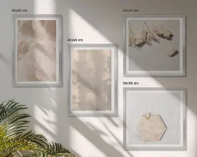 Zestaw 4 obrazów w ramie z subtelnymi naturalnymi teksturami w stylu boho