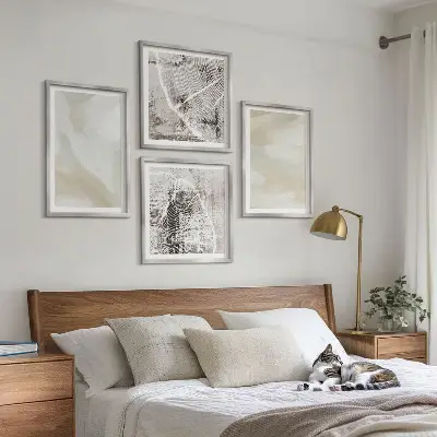 Zestaw 4 obrazów w ramie z malarską teksturą farby w stylu minimalistycznym