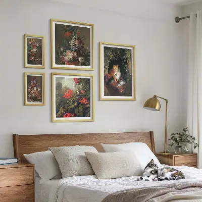Zestaw obrazów dekoracyjnych w stylu vintage z motywem kwiatowych kotów