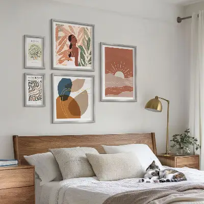 Zestaw obrazów w ramie do galerii ściennej z roślinnymi i abstrakcyjnymi motywami w stylu boho