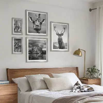 Galeria obrazów na ścianę z motywem zwierząt w czerni i bieli