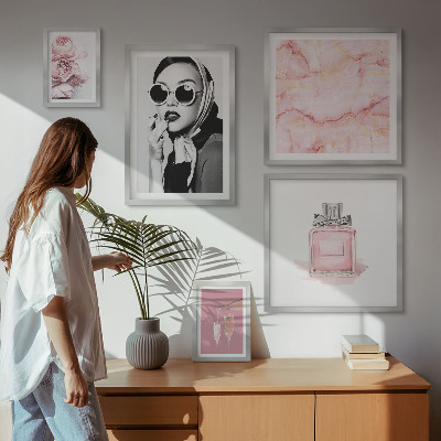 Galeria obrazów na ścianę Stylowe akcenty w różu