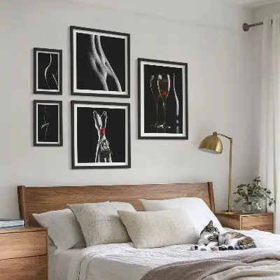 Galeria obrazów na ścianę eleganckie nowoczesne akcenty w kolorze czerni i czerwieni