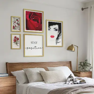 Zestaw 5 obrazów w ramie kobiece portrety z motywem kwiatów w stylu vintage