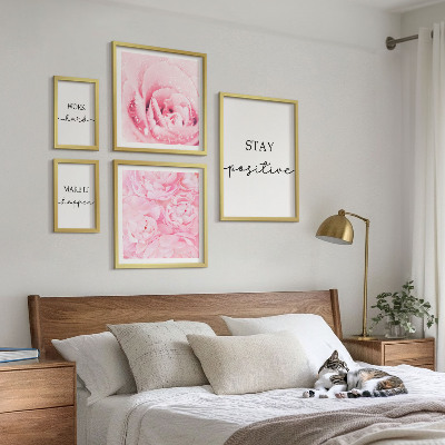 Galeria obrazów na ścianę Motywacyjne napisy z kwiatami